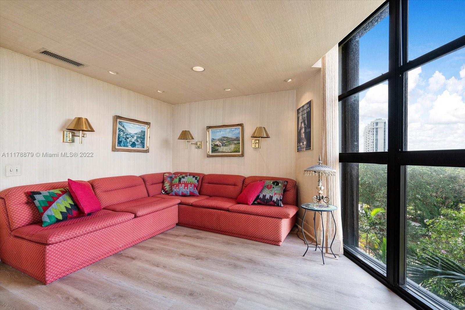 4000 Towerside Ter Unit: 707