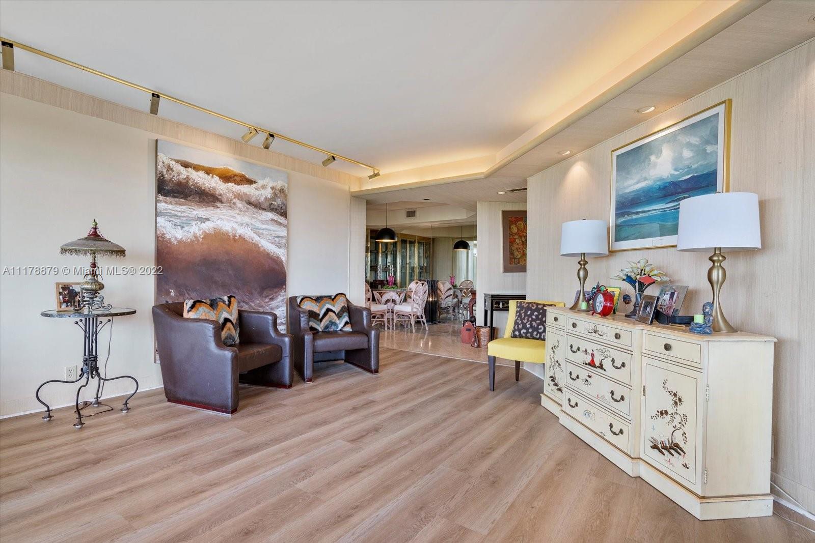 4000 Towerside Ter Unit: 707