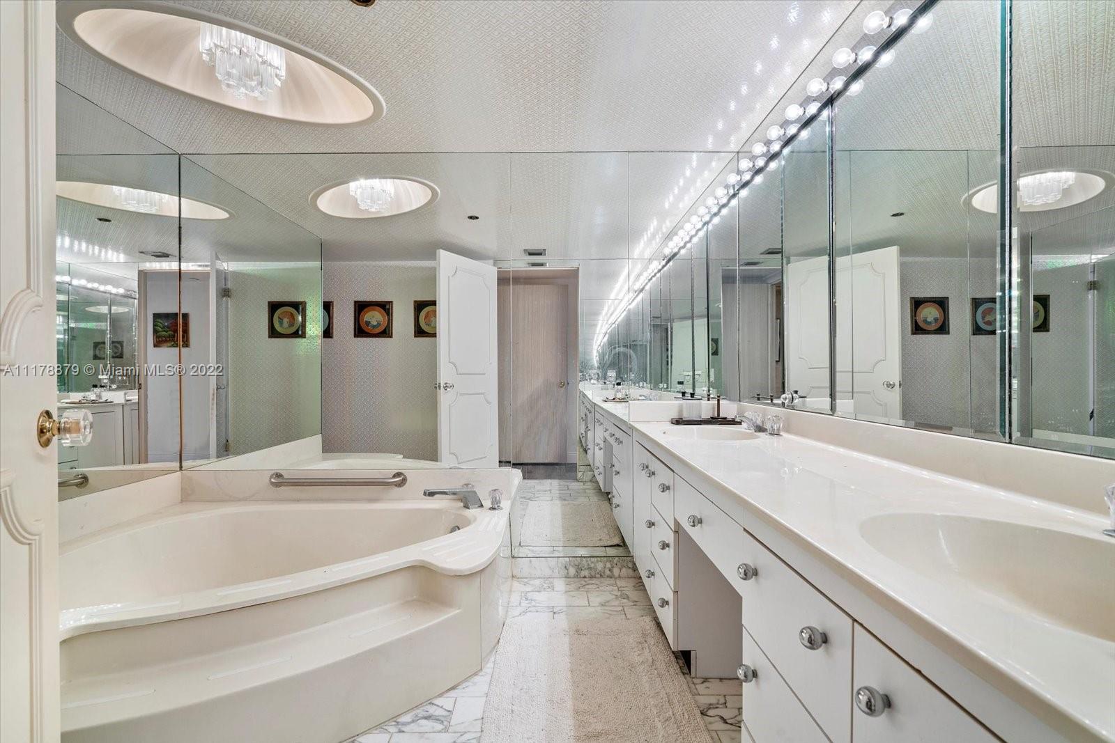 4000 Towerside Ter Unit: 707