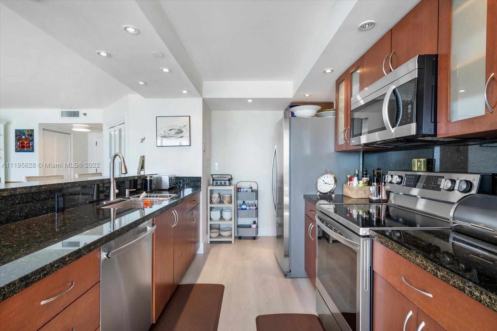 4000 Towerside Ter Unit: 1008