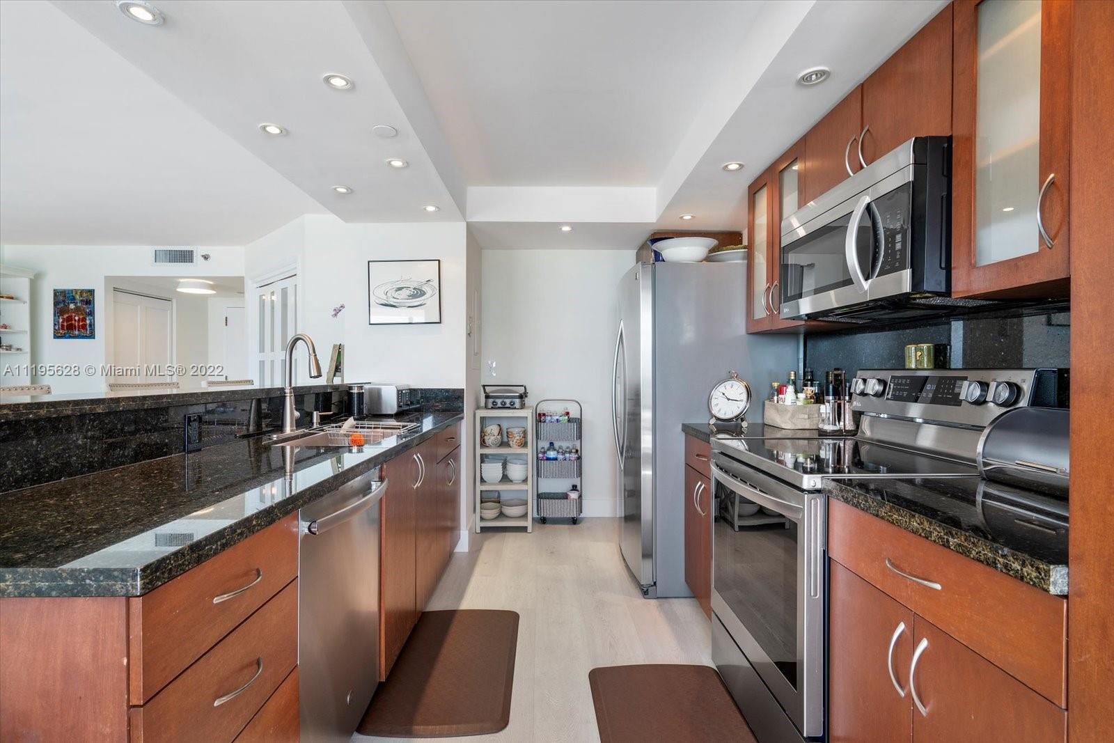 4000 Towerside Ter Unit: 1008