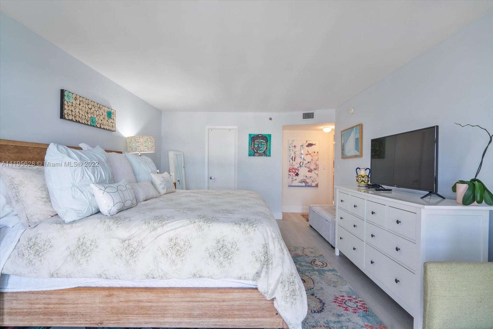 4000 Towerside Ter Unit: 1008