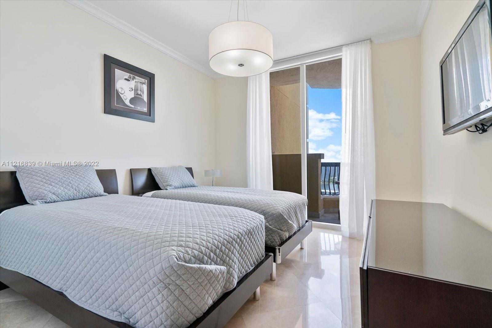 17875 Collins Ave Unit: 3305