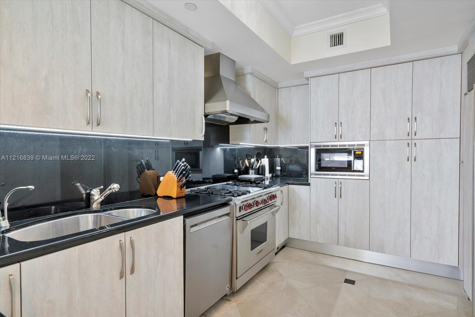 17875 Collins Ave Unit: 3305