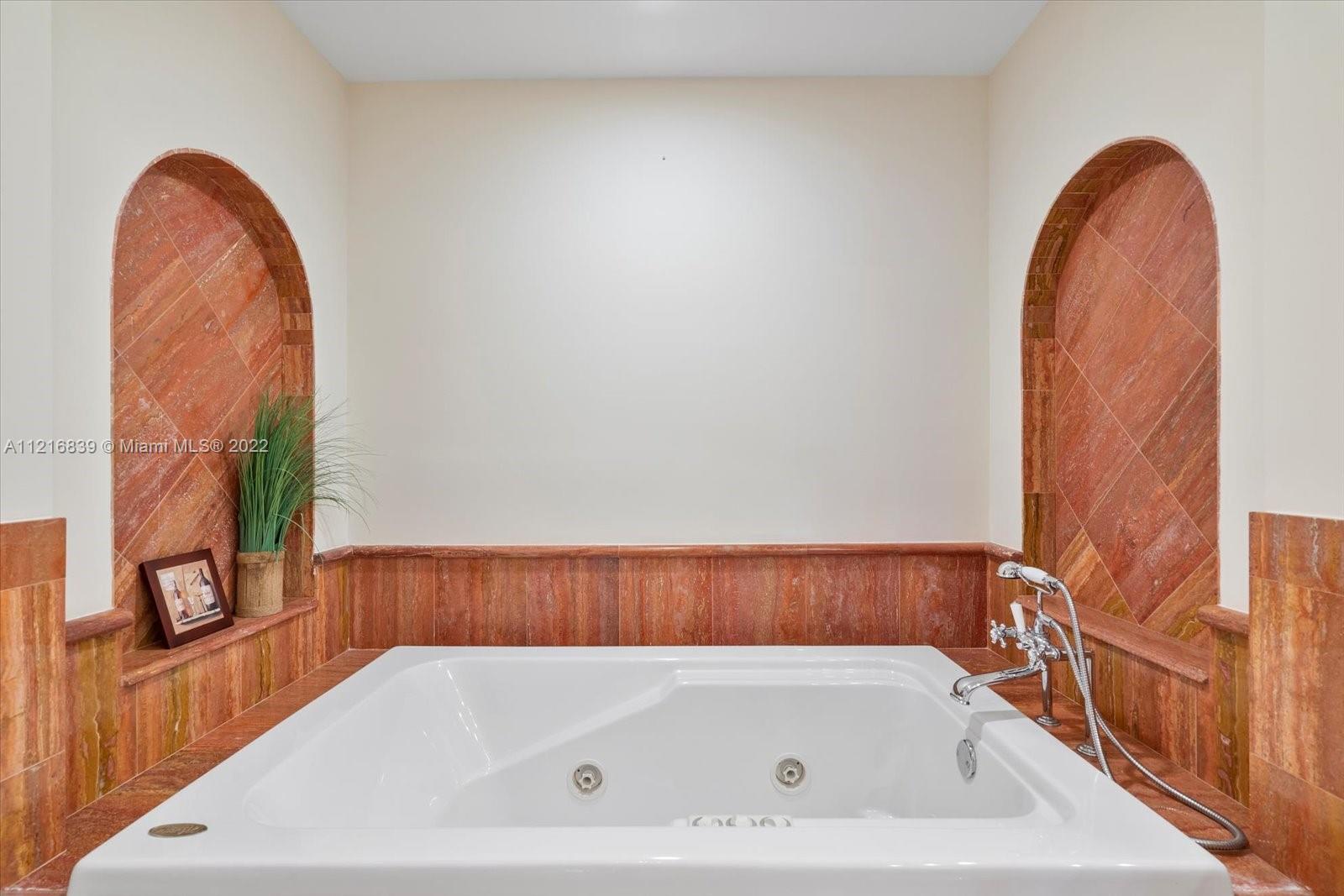 17875 Collins Ave Unit: 3305