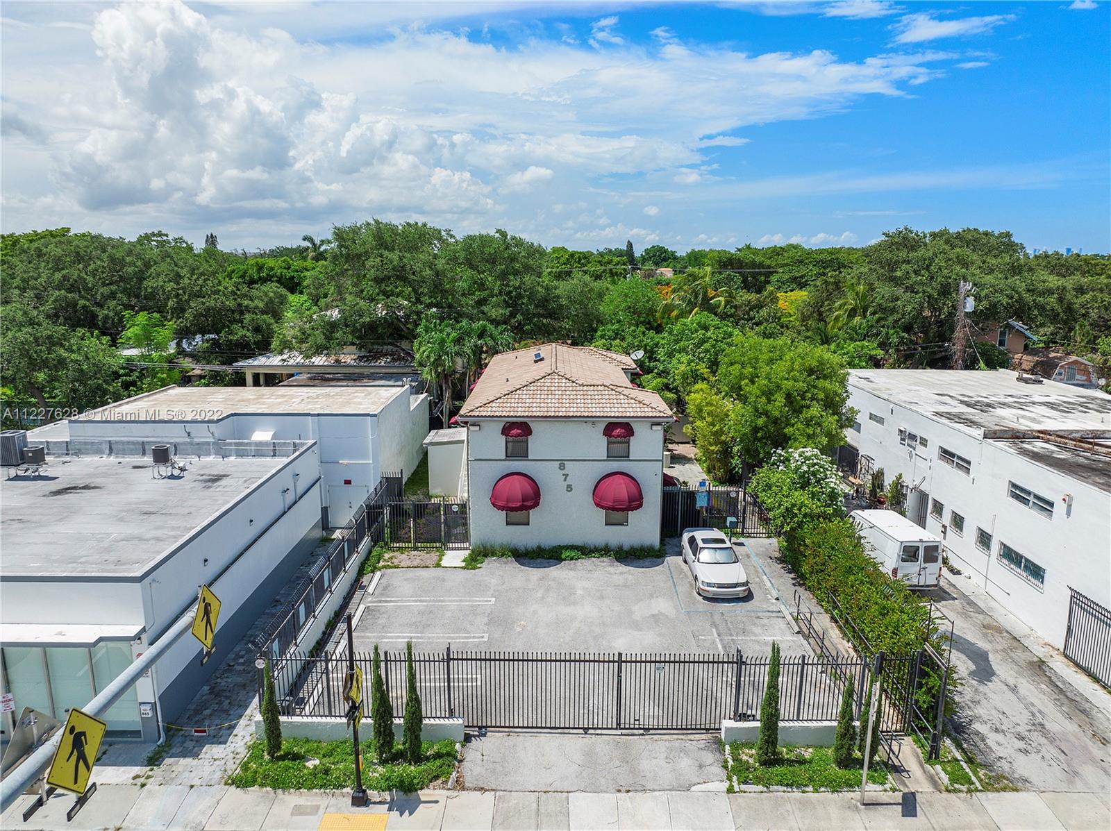 875 NE 79th St