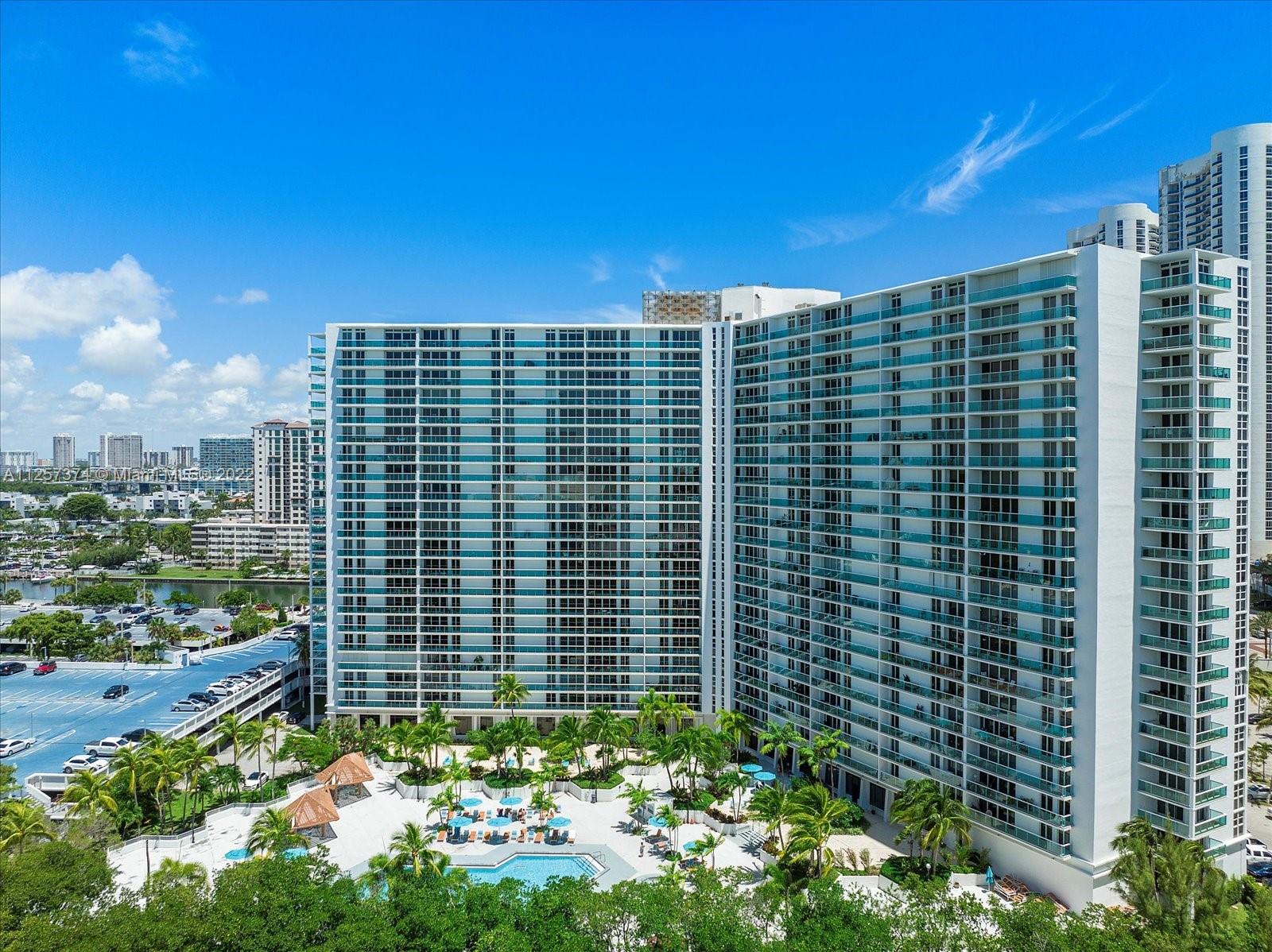 100 Bayview Dr Unit: 10