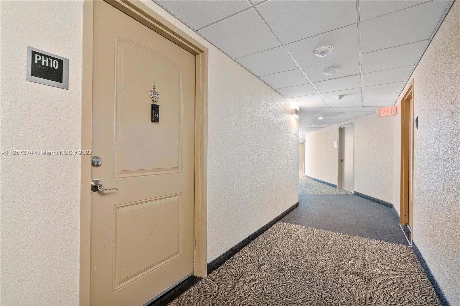 100 Bayview Dr Unit: 10