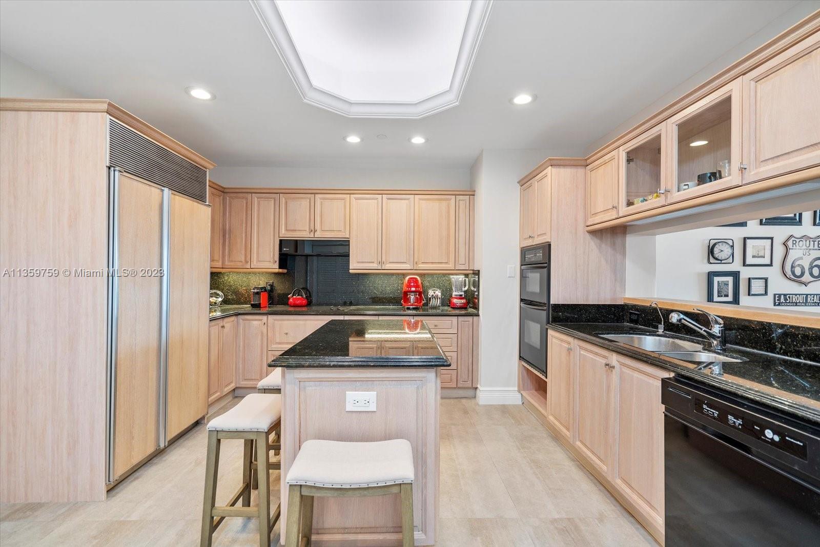 9595 Collins Ave Unit: NPHG