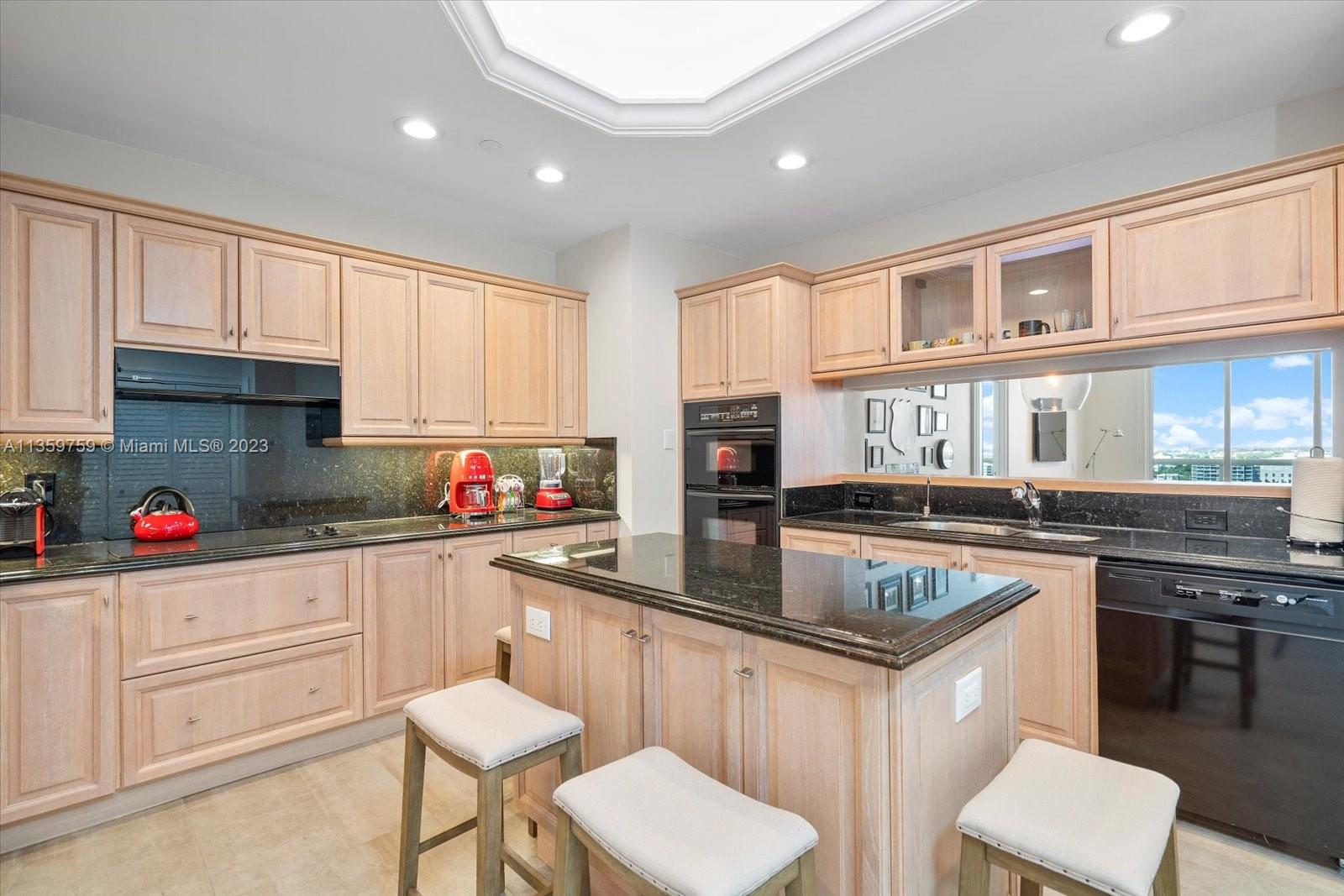 9595 Collins Ave Unit: NPHG