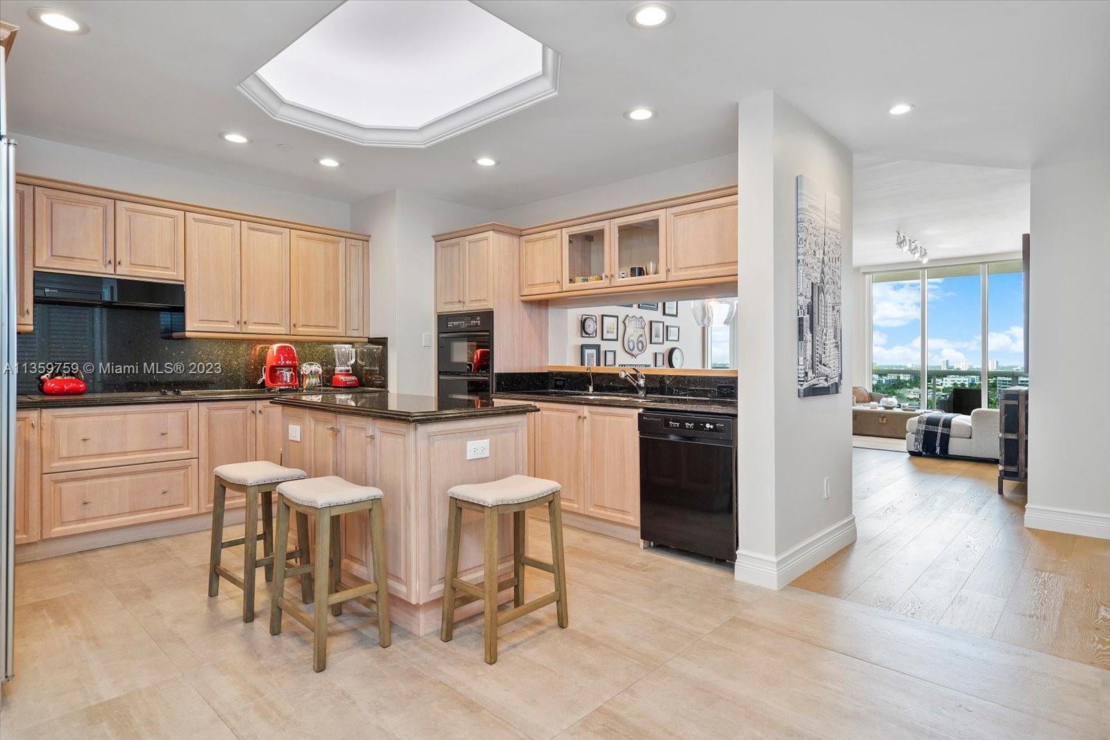 9595 Collins Ave Unit: NPHG