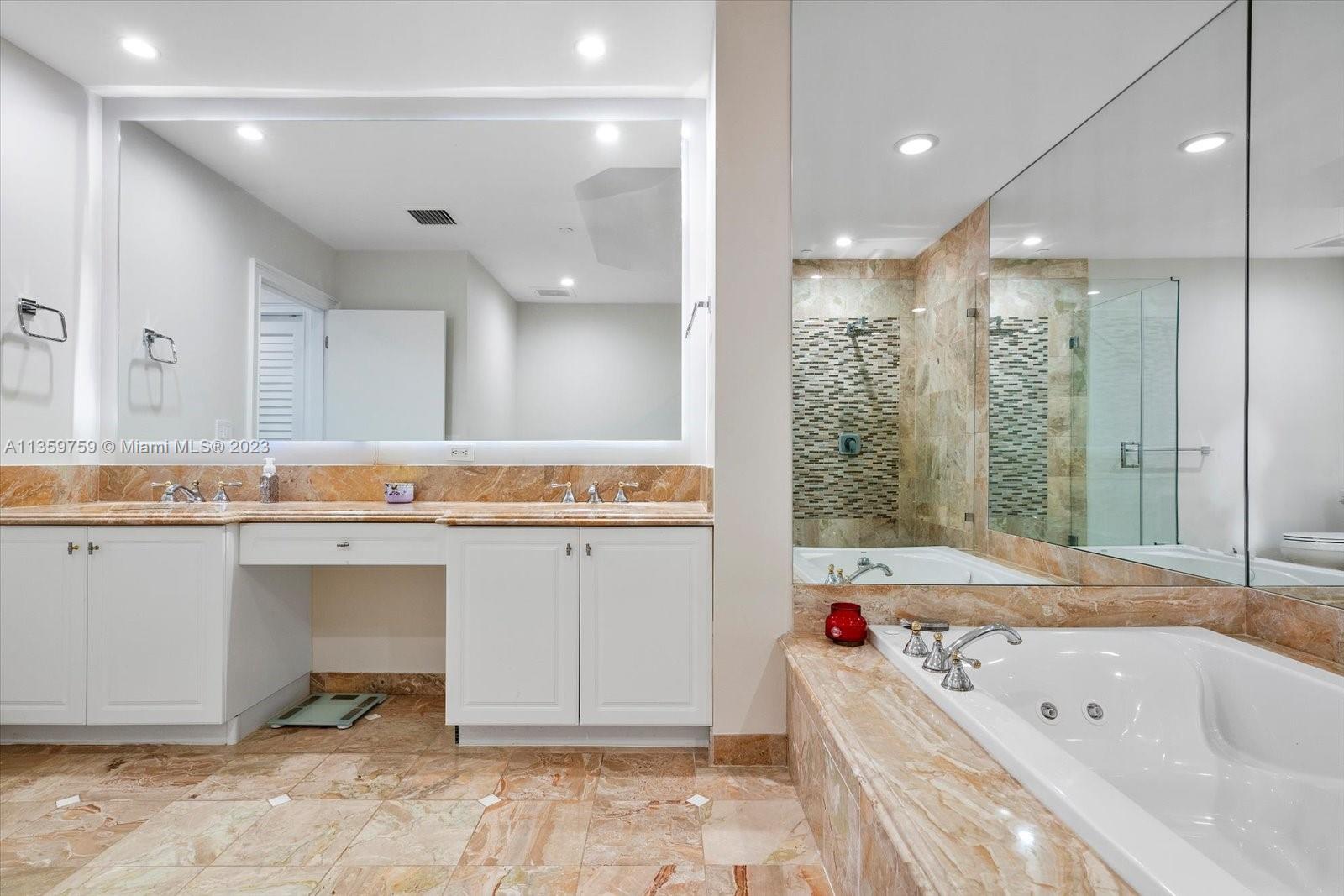 9595 Collins Ave Unit: NPHG