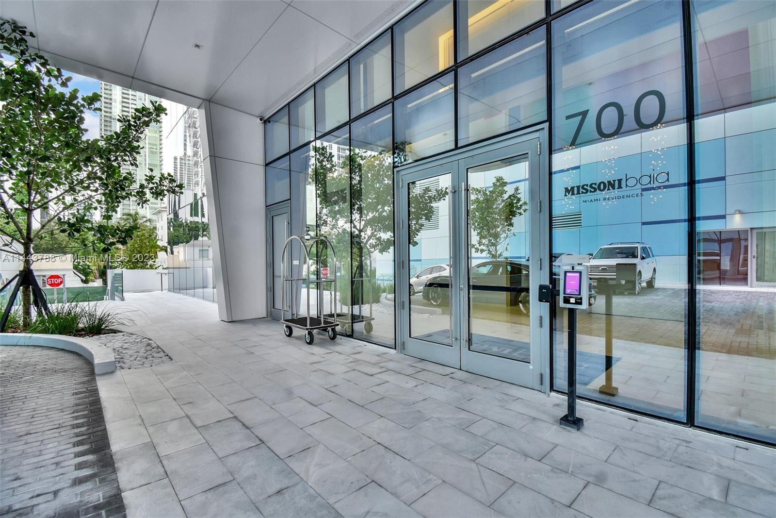 700 NE 26 TER # 2105