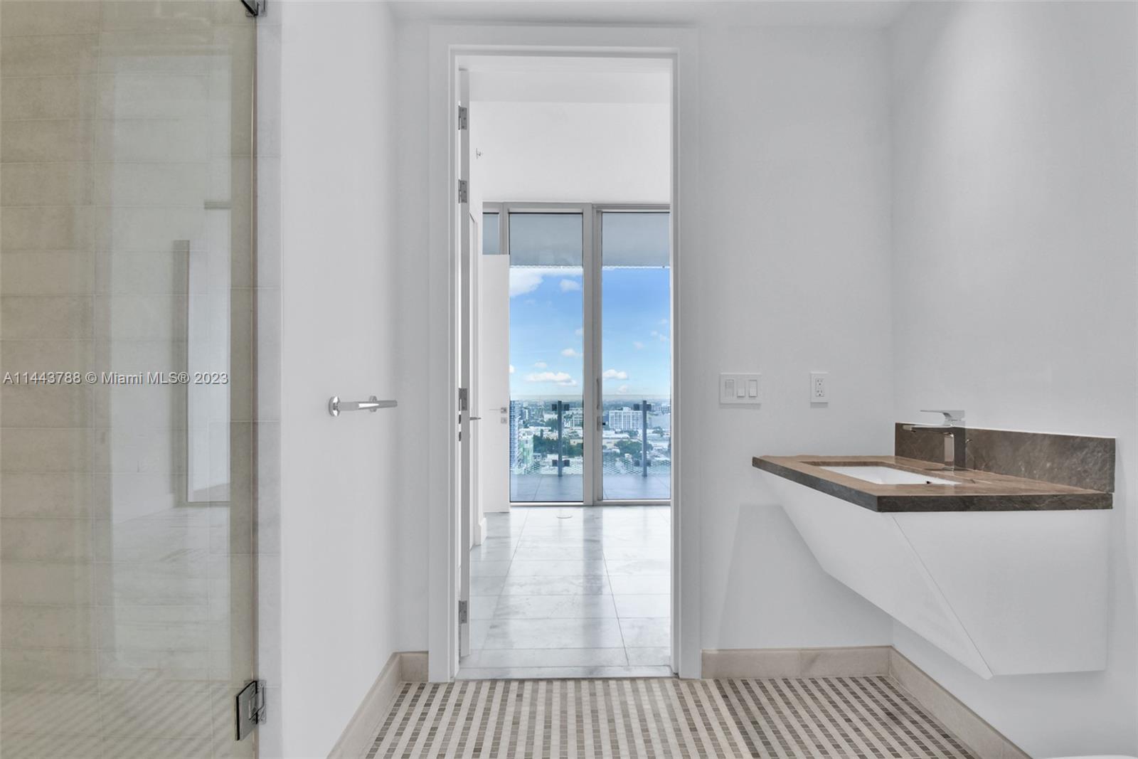 700 NE 26 TER # 2105