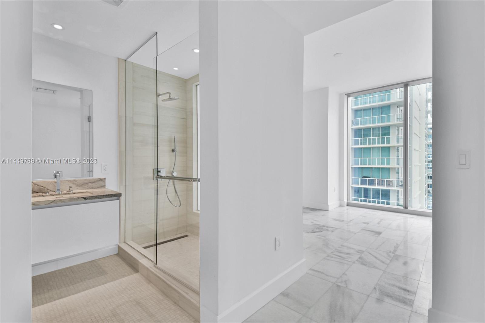 700 NE 26 TER # 2105