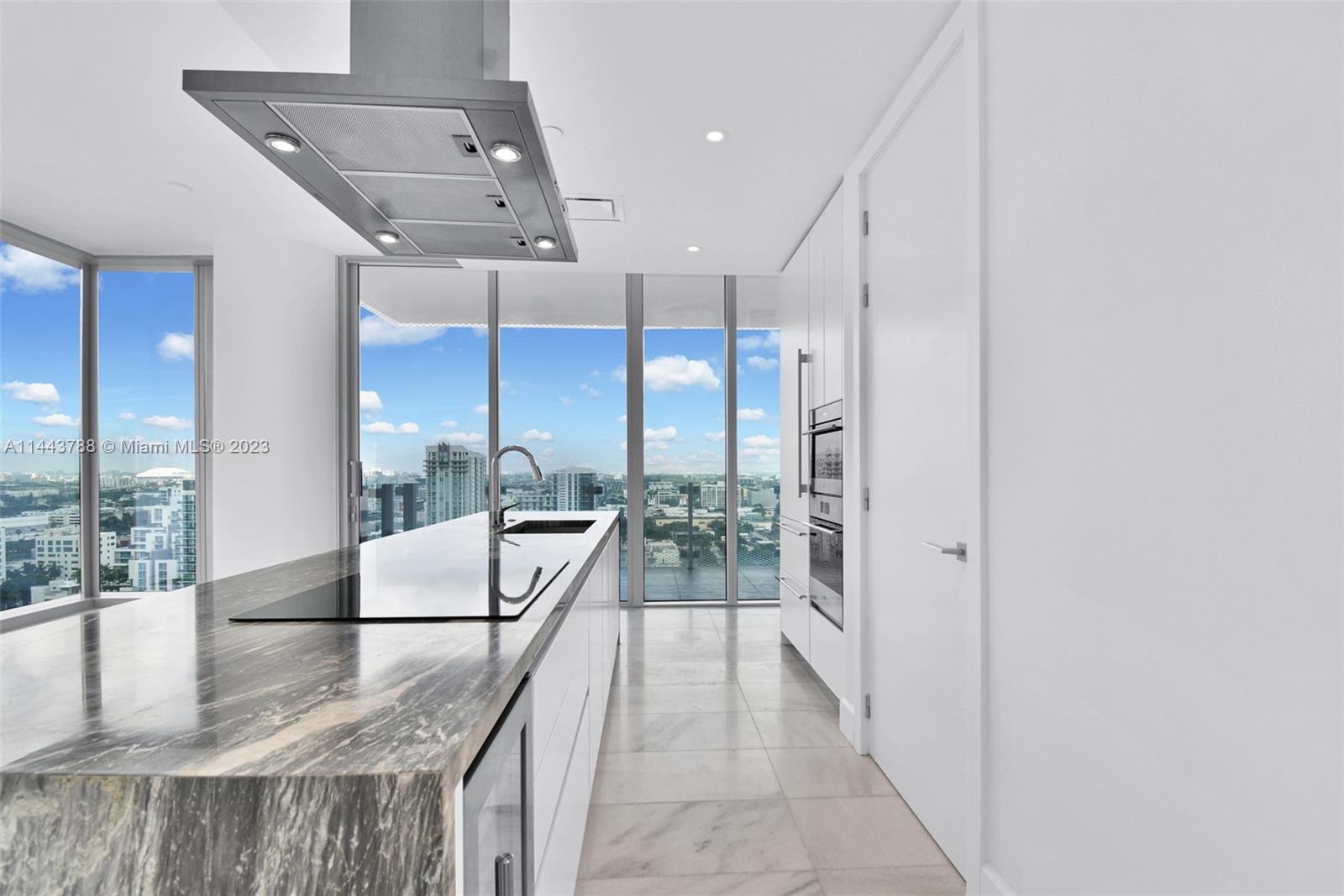 700 NE 26 TER # 2105