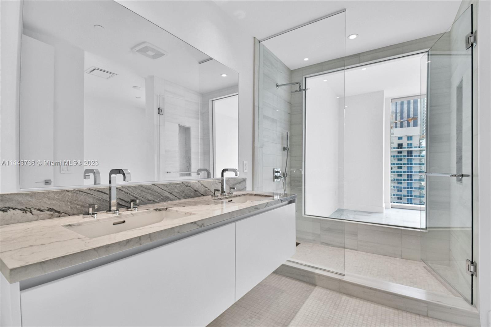 700 NE 26 TER # 2105