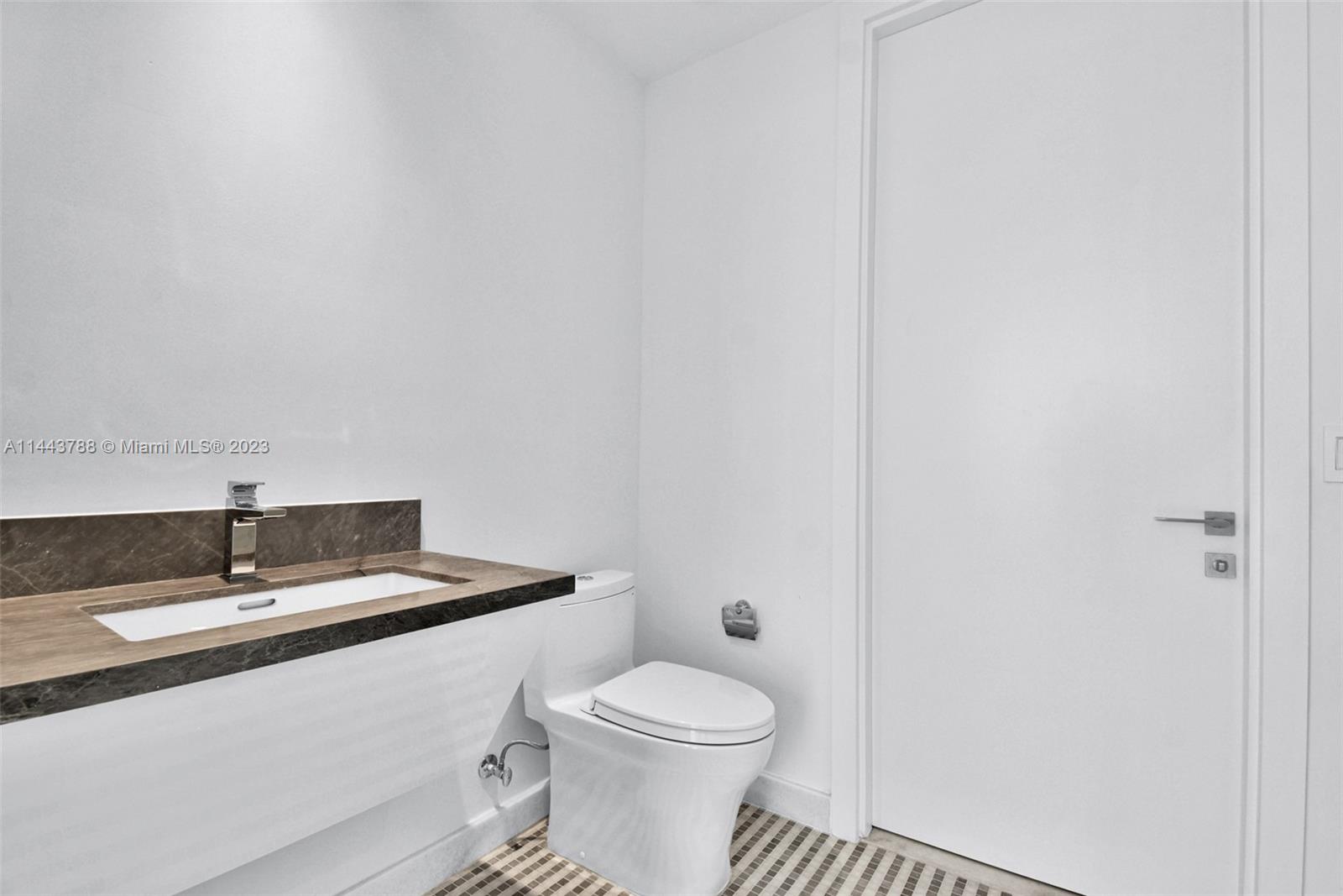 700 NE 26 TER # 2105