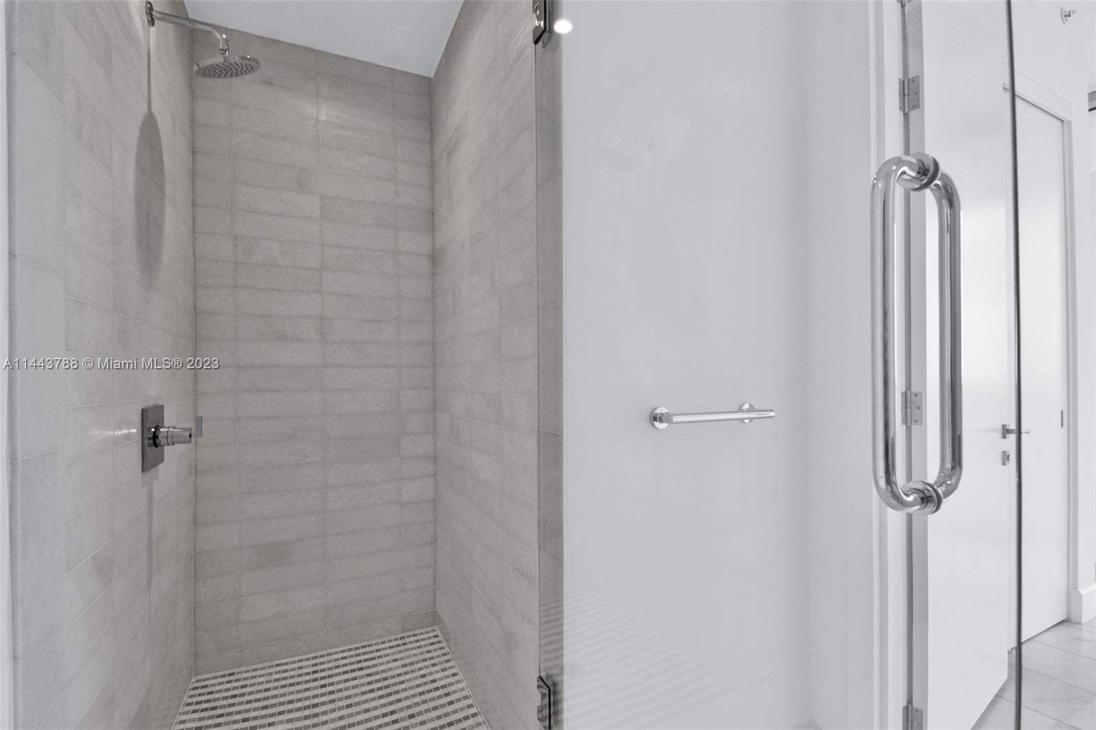 700 NE 26 TER # 2105