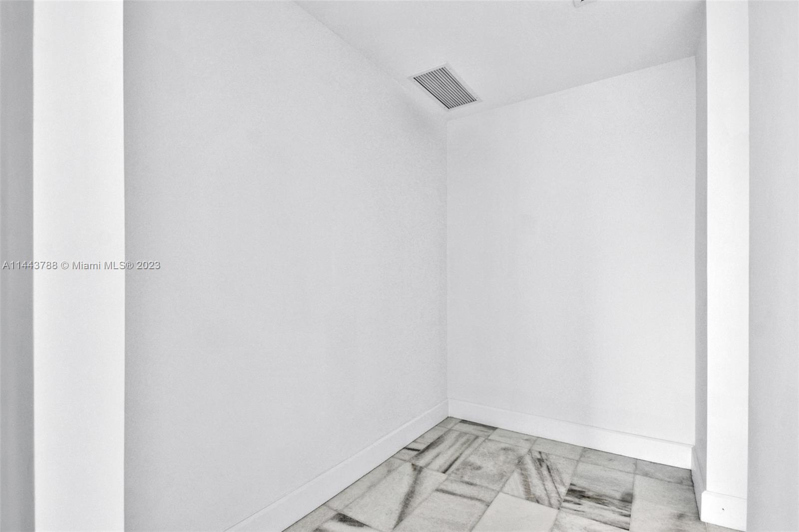 700 NE 26 TER # 2105