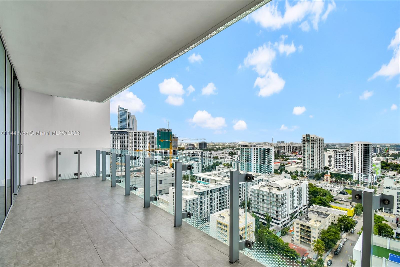 700 NE 26 TER # 2105