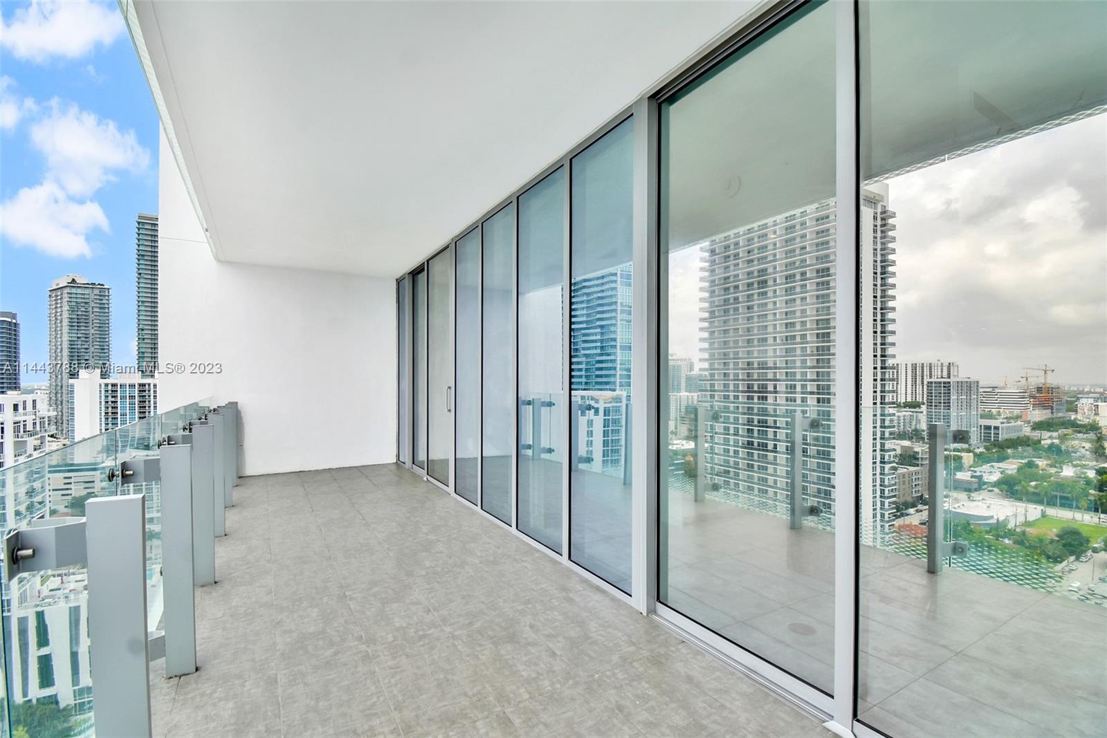 700 NE 26 TER # 2105