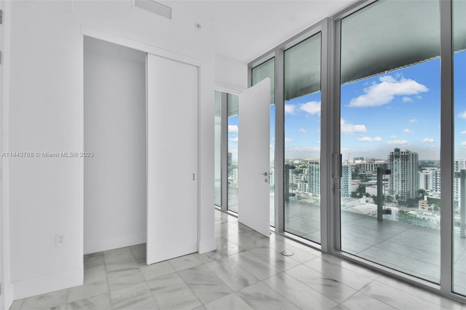 700 NE 26 TER # 2105