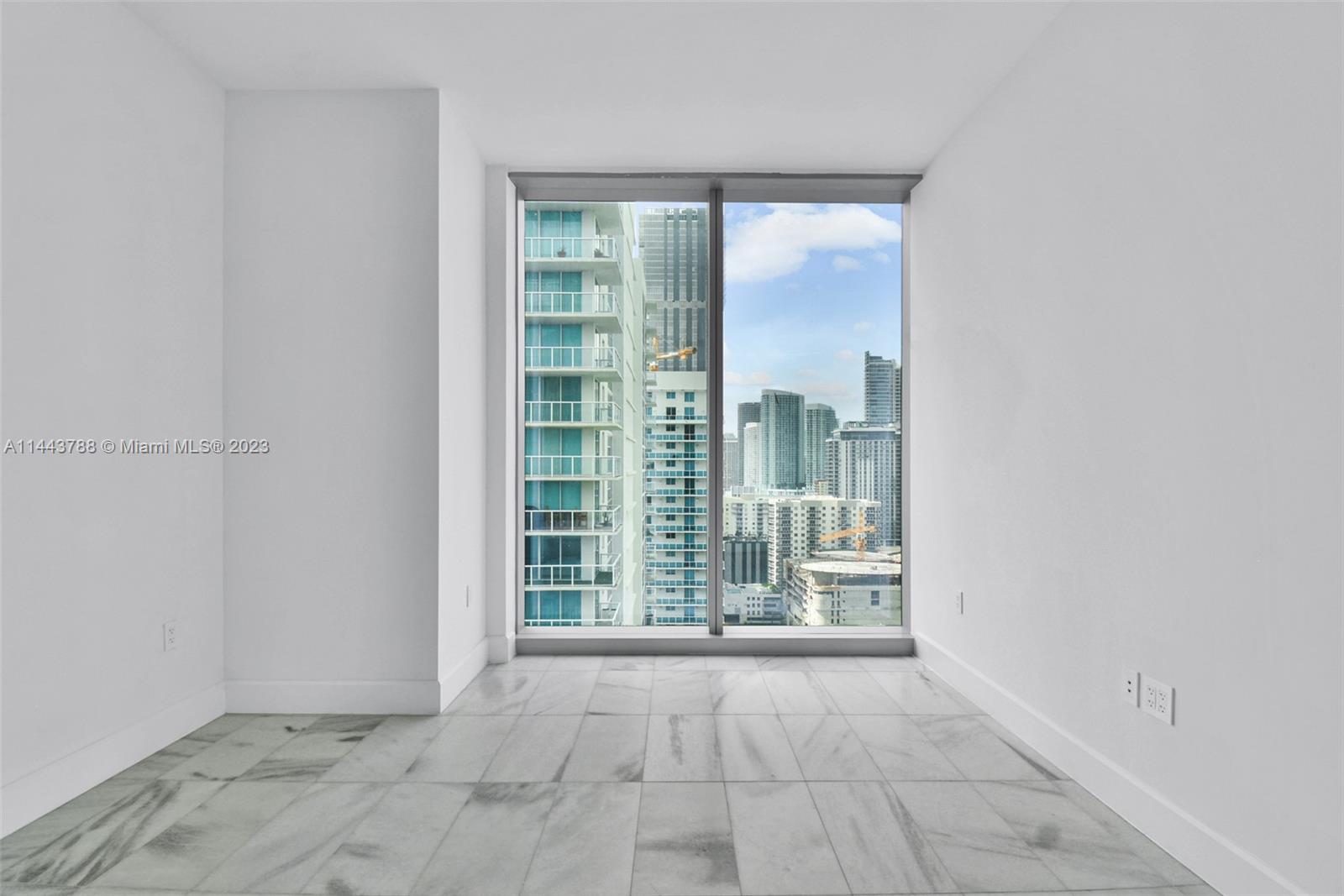 700 NE 26 TER # 2105