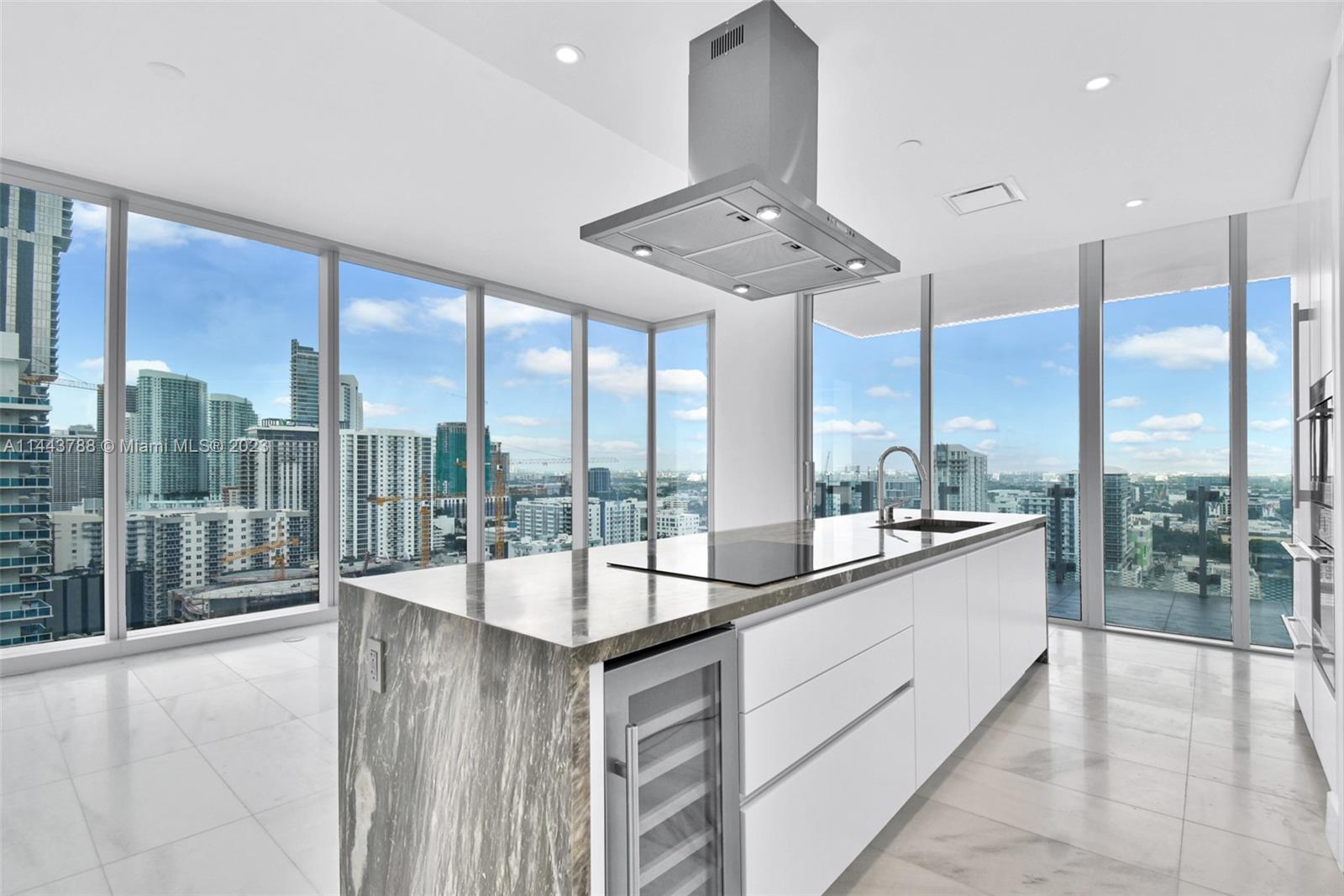 700 NE 26 TER # 2105