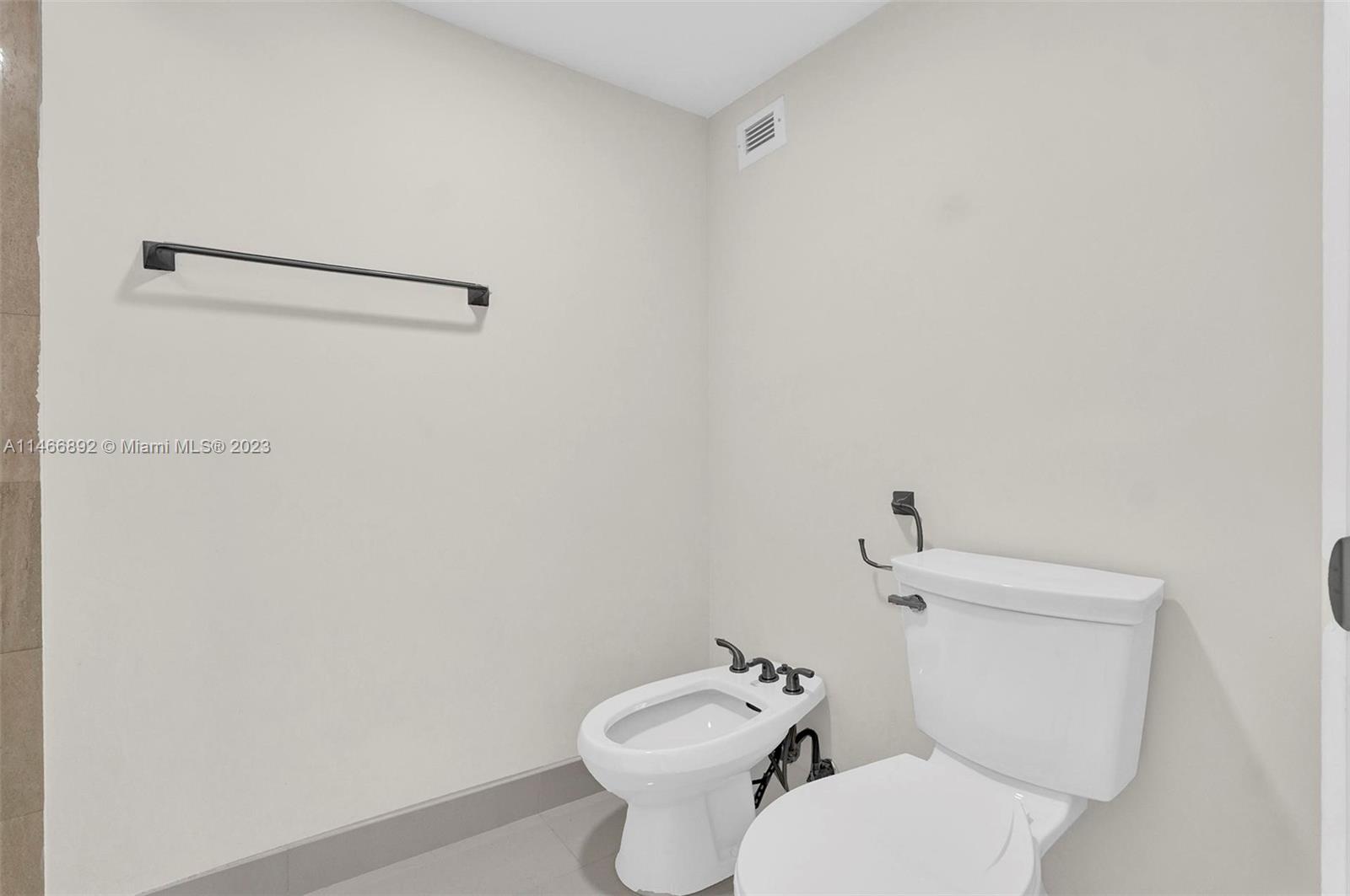 1915 Brickell Ave # 801