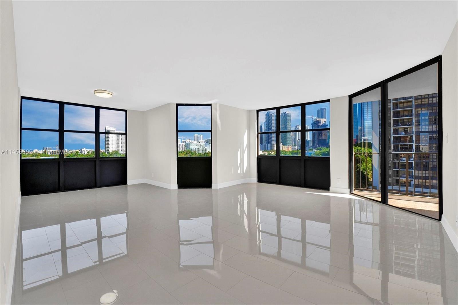 1915 Brickell Ave # 801