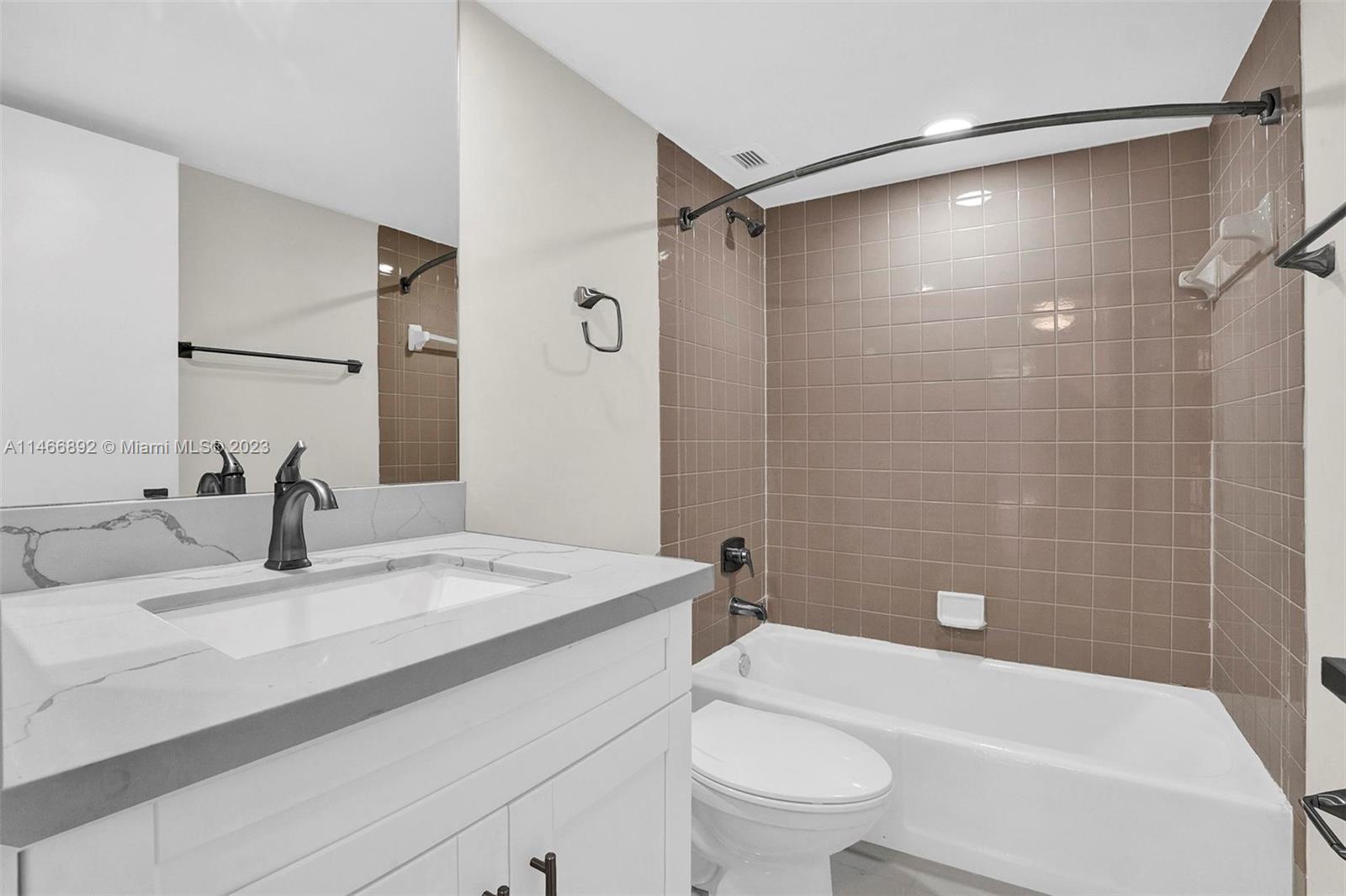 1915 Brickell Ave # 801