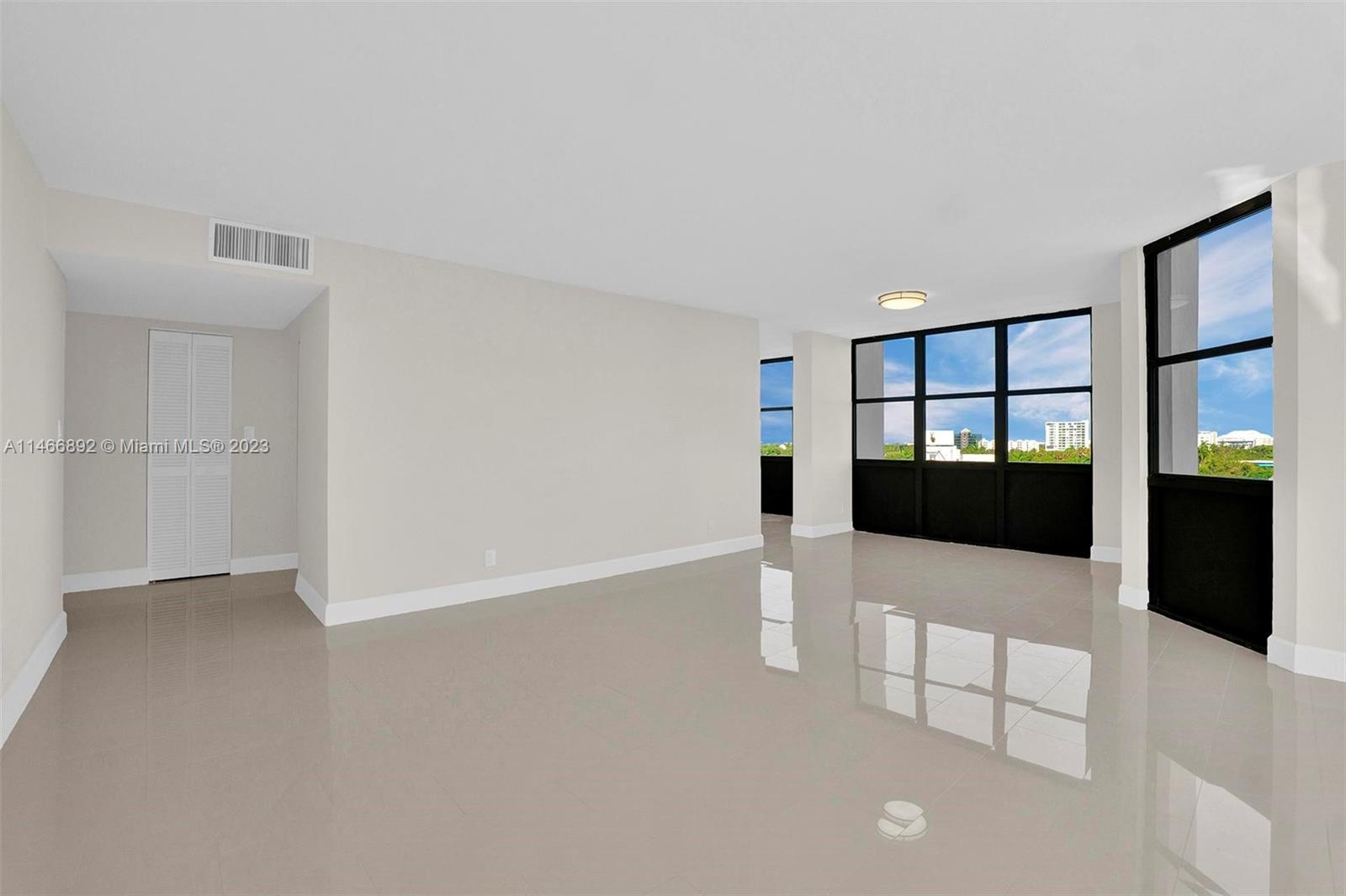 1915 Brickell Ave # 801