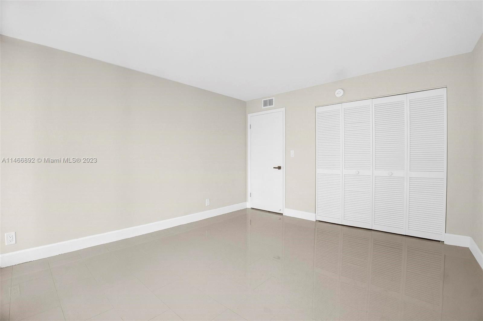 1915 Brickell Ave # 801