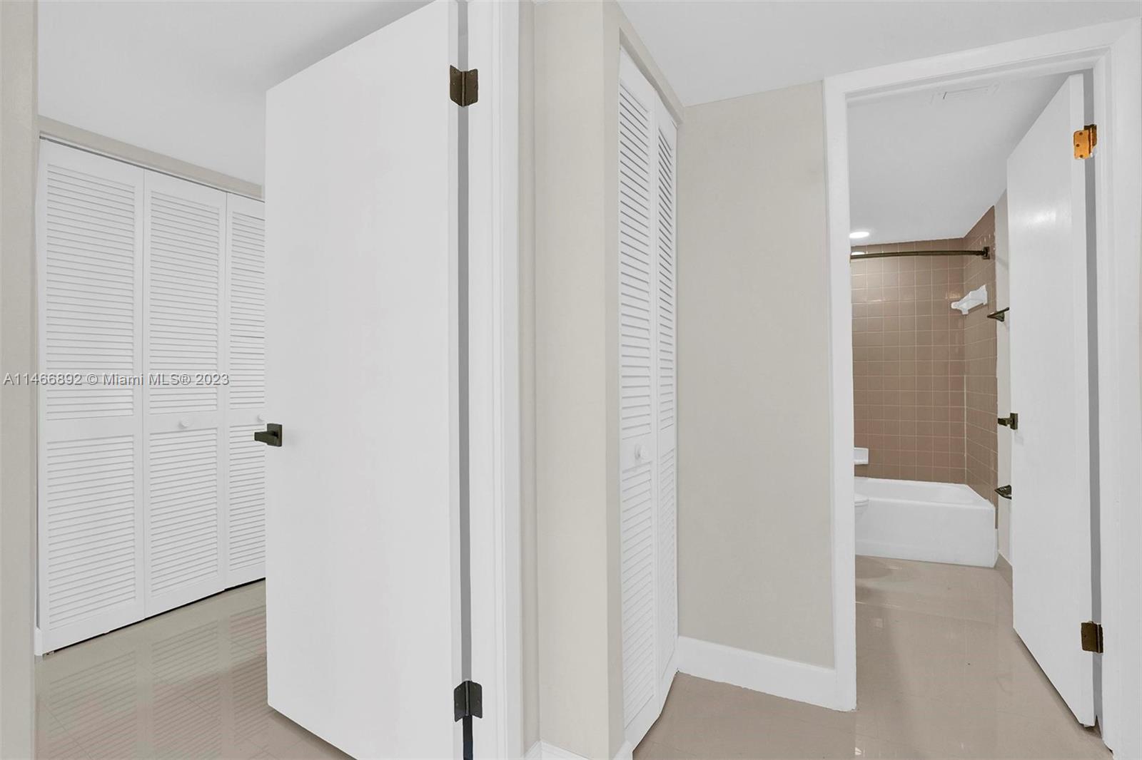 1915 Brickell Ave # 801