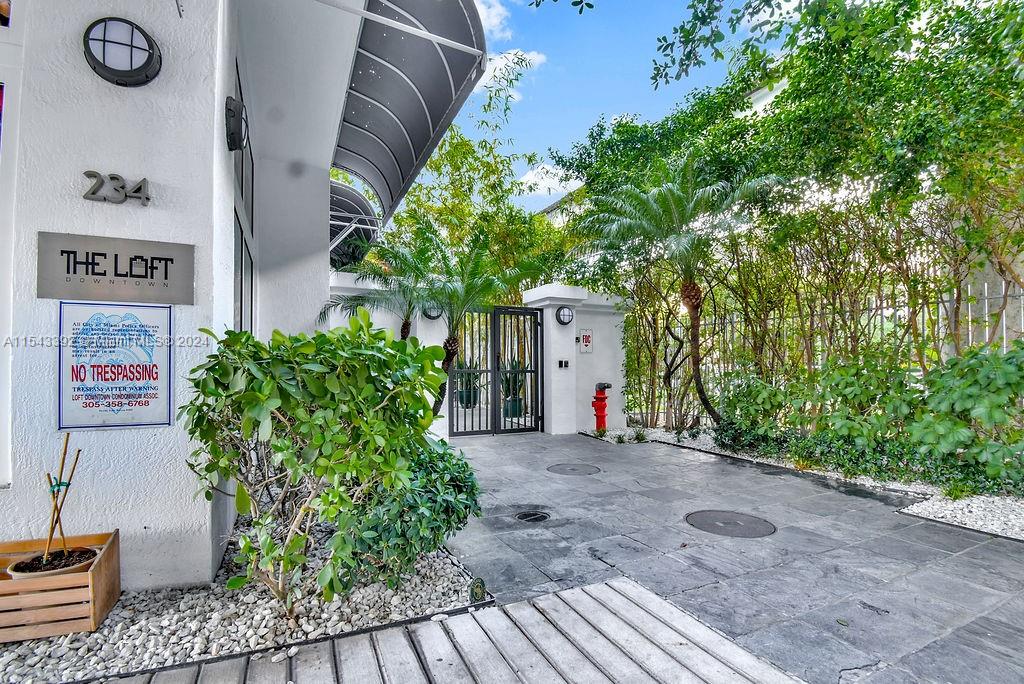 234 NE 3rd St # 1802