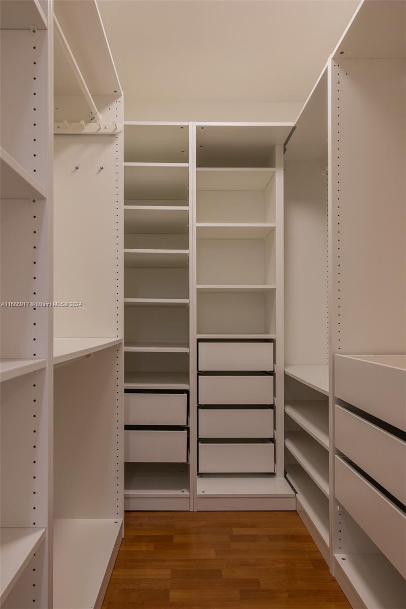 1915 Brickell Ave # C410