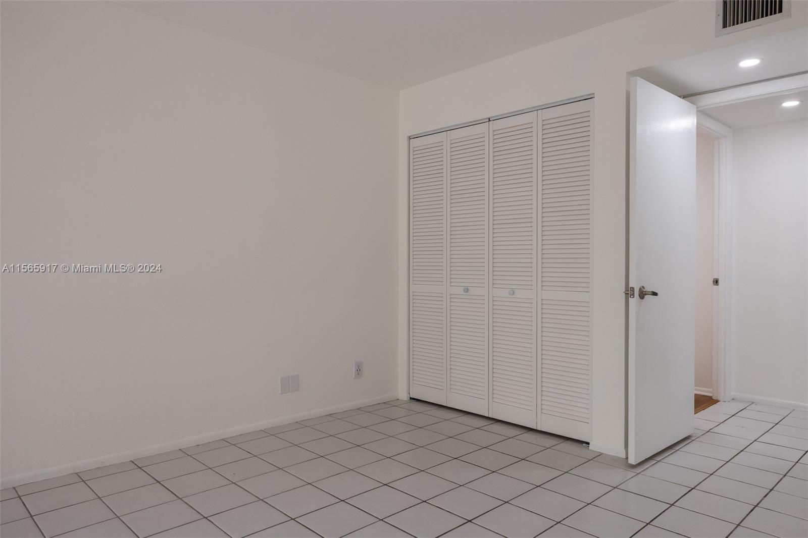 1915 Brickell Ave # C410