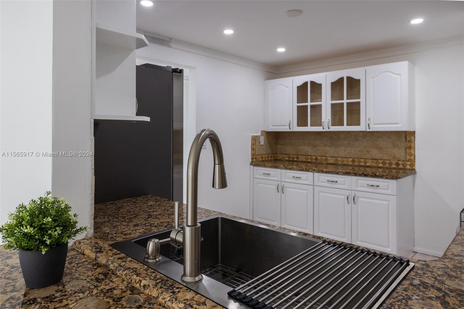 1915 Brickell Ave # C410