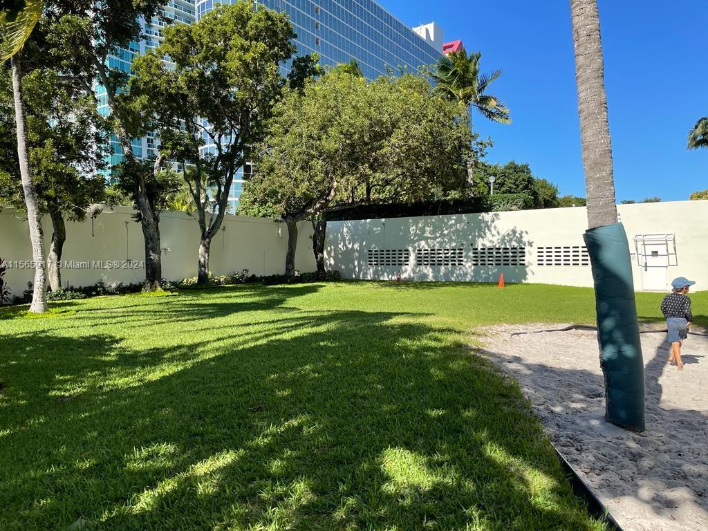 1915 Brickell Ave # C410