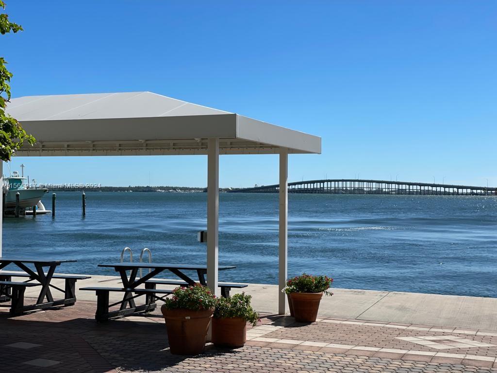 1915 Brickell Ave # C410