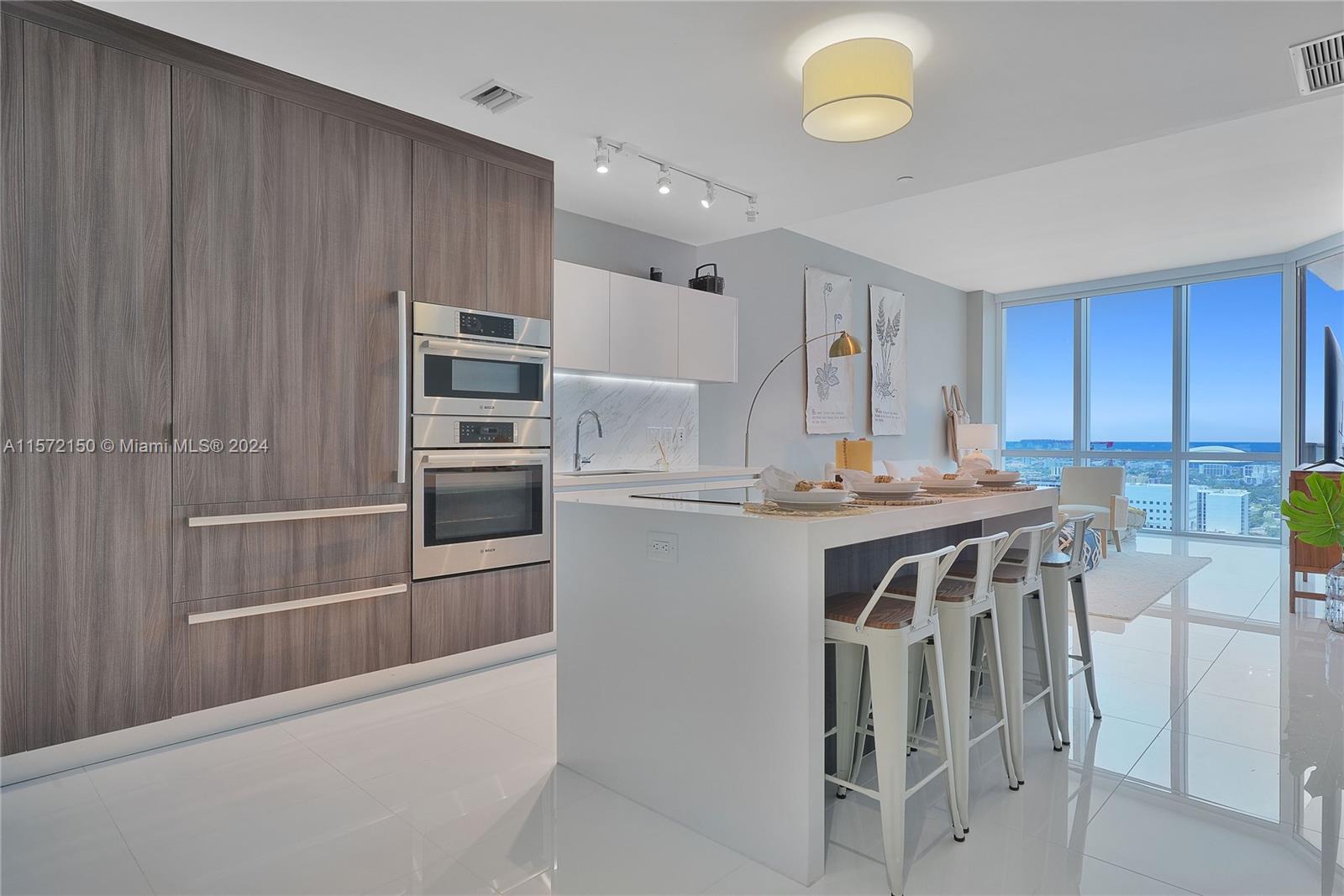 851 NE 1st Ave # 3006