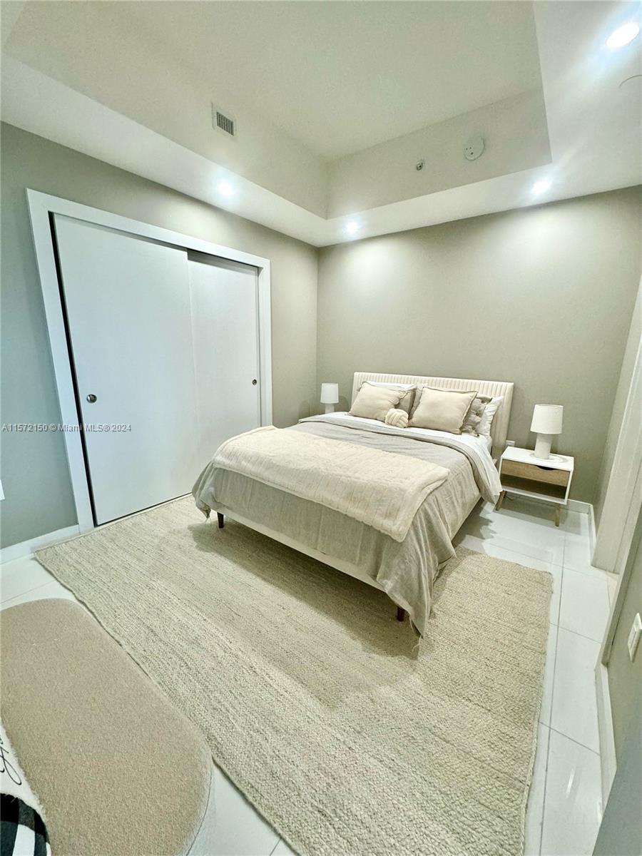 851 NE 1st Ave # 3006