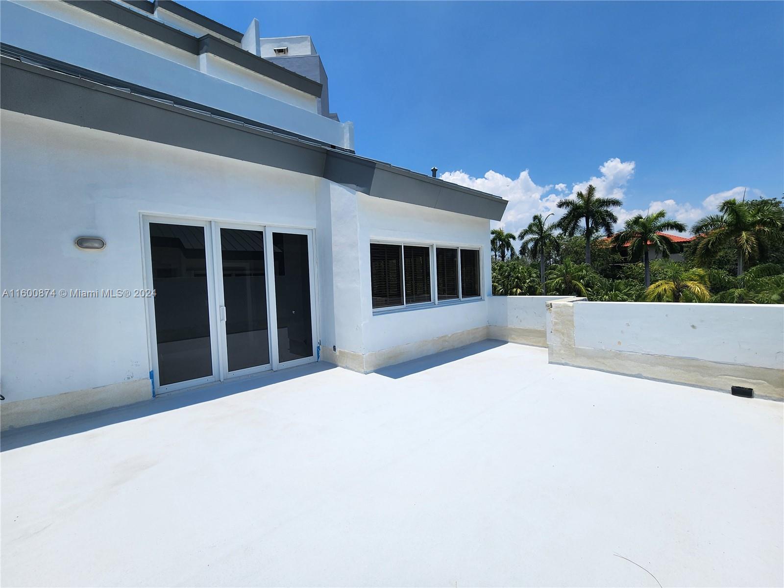 50 Ocean Lane Dr # 201