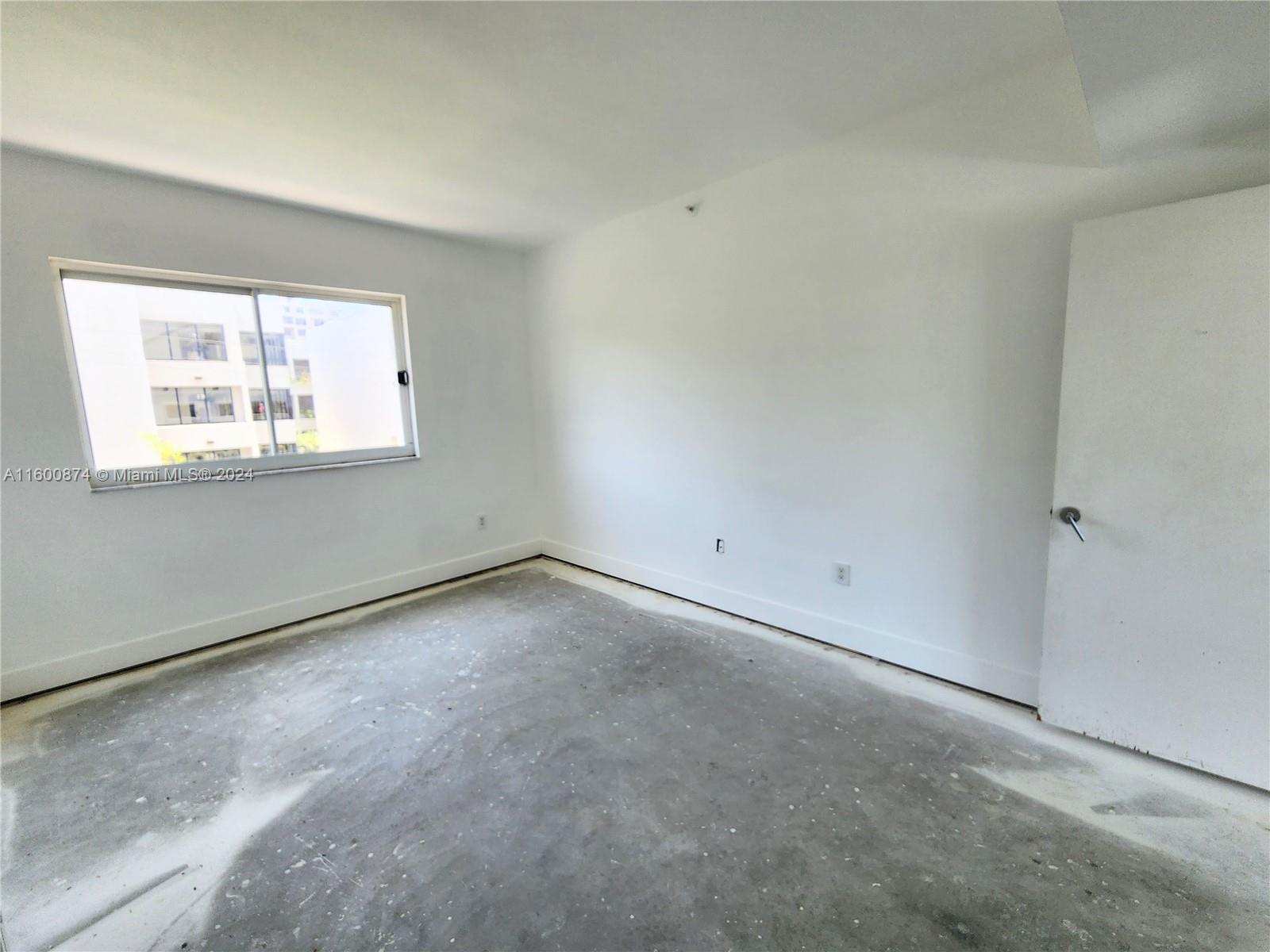 50 Ocean Lane Dr # 201