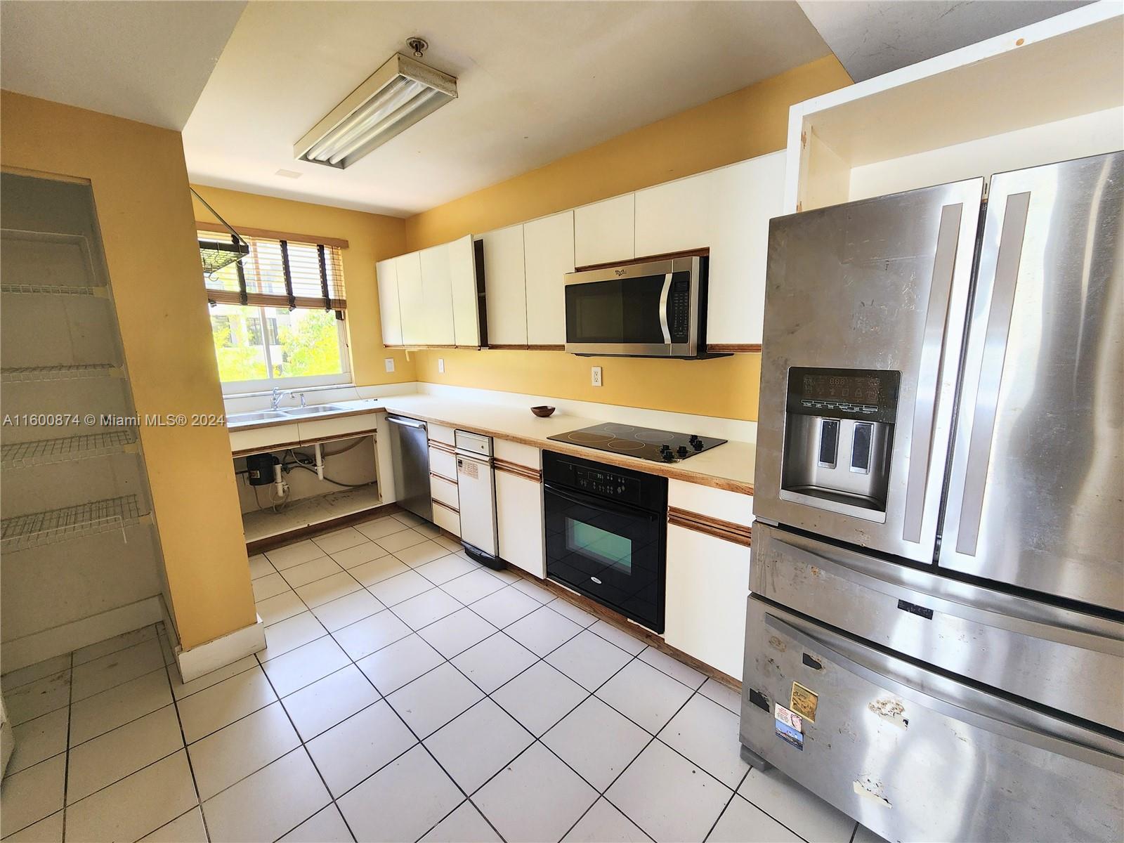 50 Ocean Lane Dr # 201