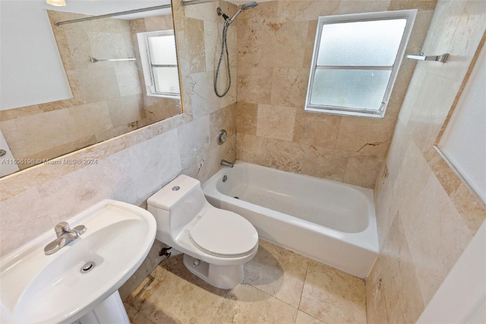 426 NE 77th St Rd # 2