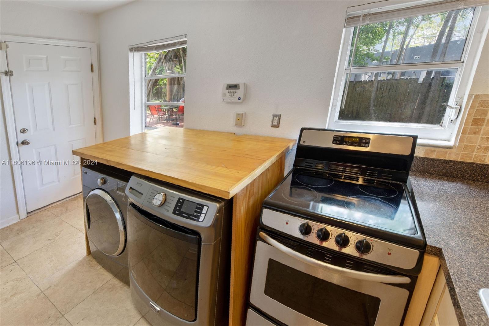 426 NE 77th St Rd # 2