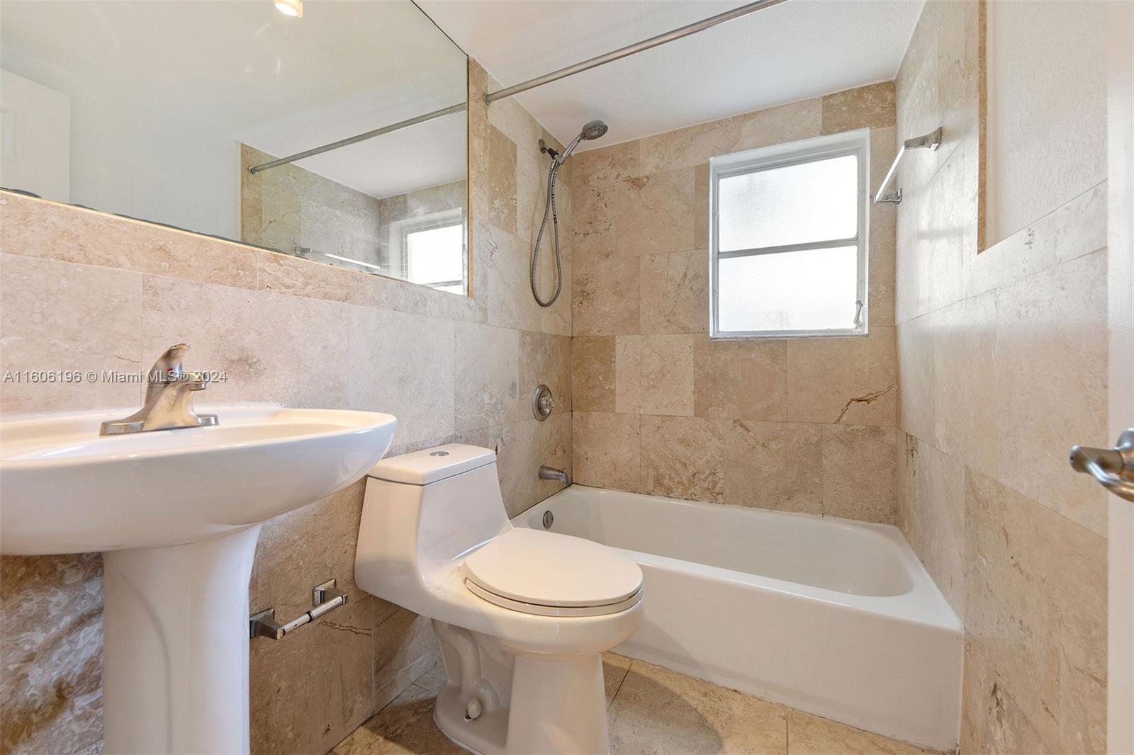 426 NE 77th St Rd # 2