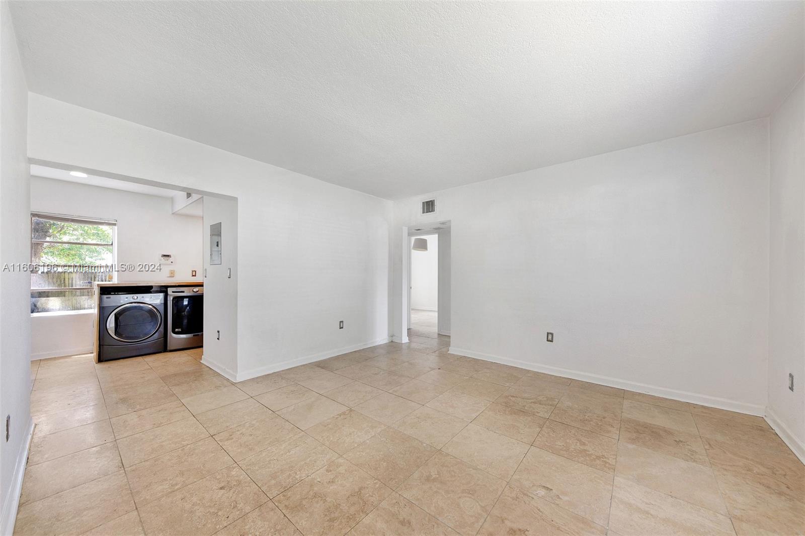 426 NE 77th St Rd # 2